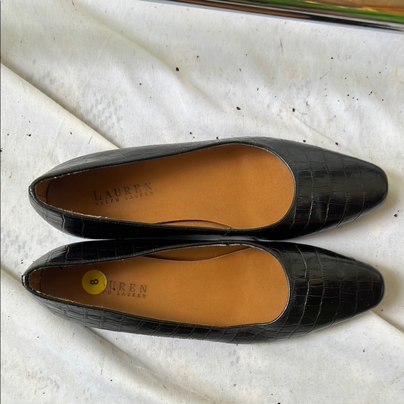 Ralph Lauren Black Leather Flats - Picture 3 of 9